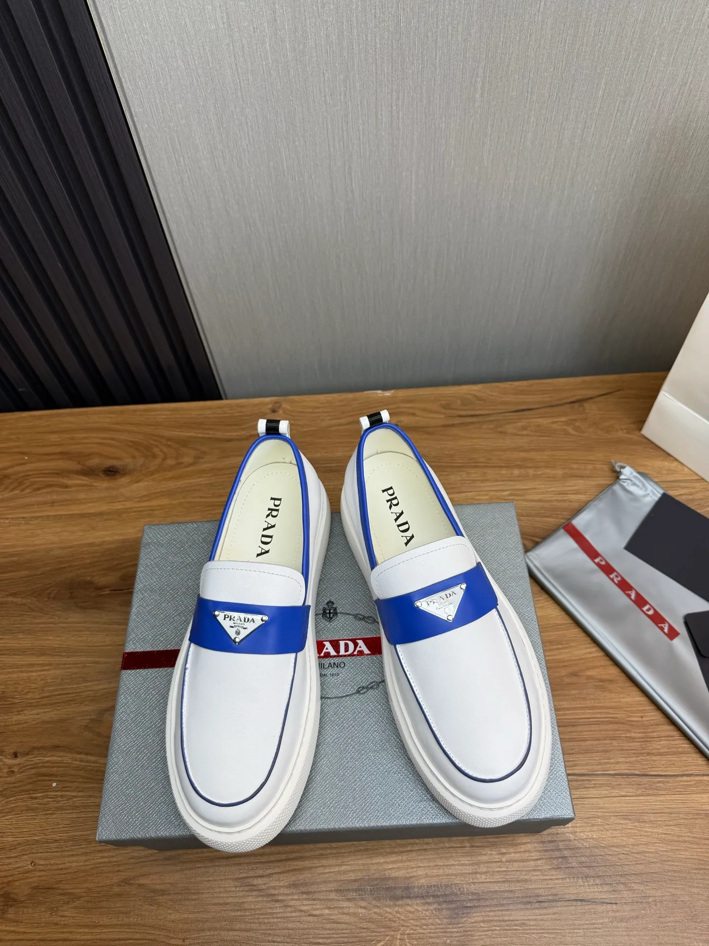 Factory price 580💰 [PRADA] Men's shoes are popular in the counter, official website is synchronized, 1 high-quality shipment ✔️Original cowhide + cowhide lining, 1🆚1 replica, original sole, 38-45 (45 customized, non-refundable)